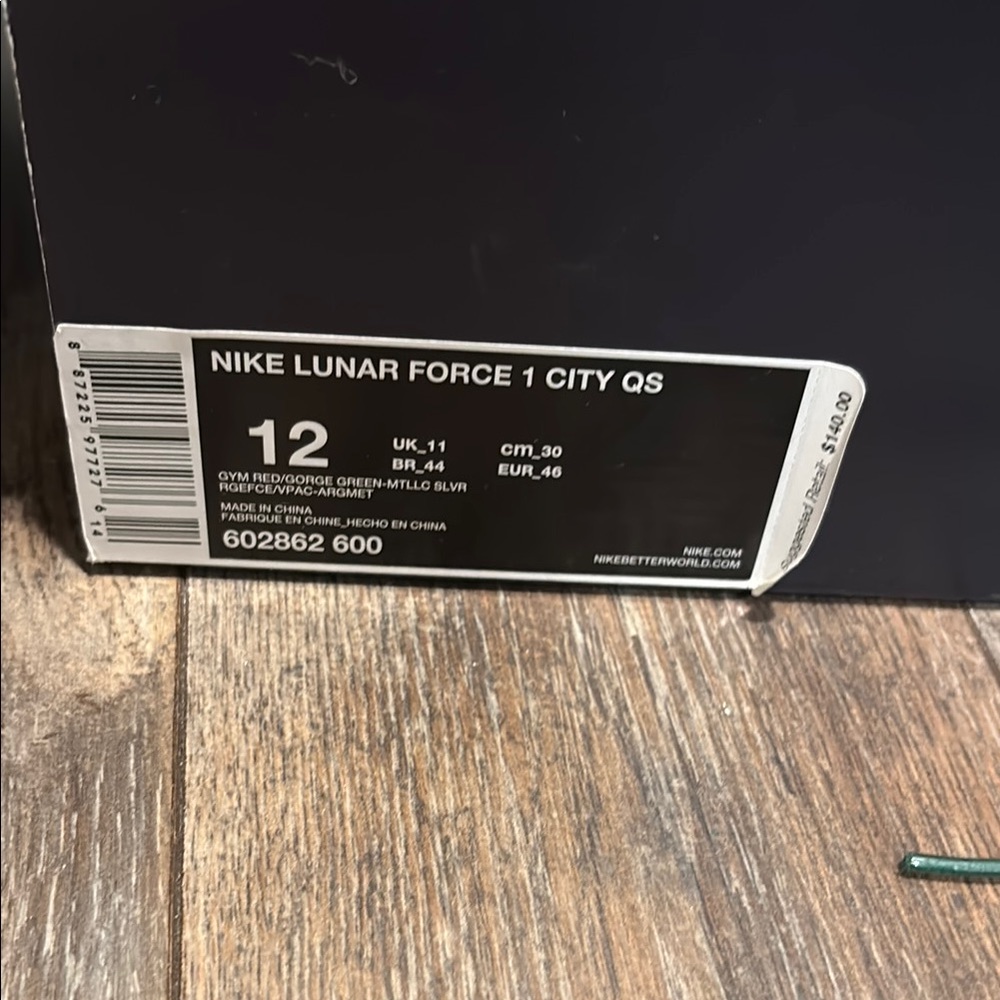 Nike Men's Red and Green Plaid Sneakers - Picture 4 of 4